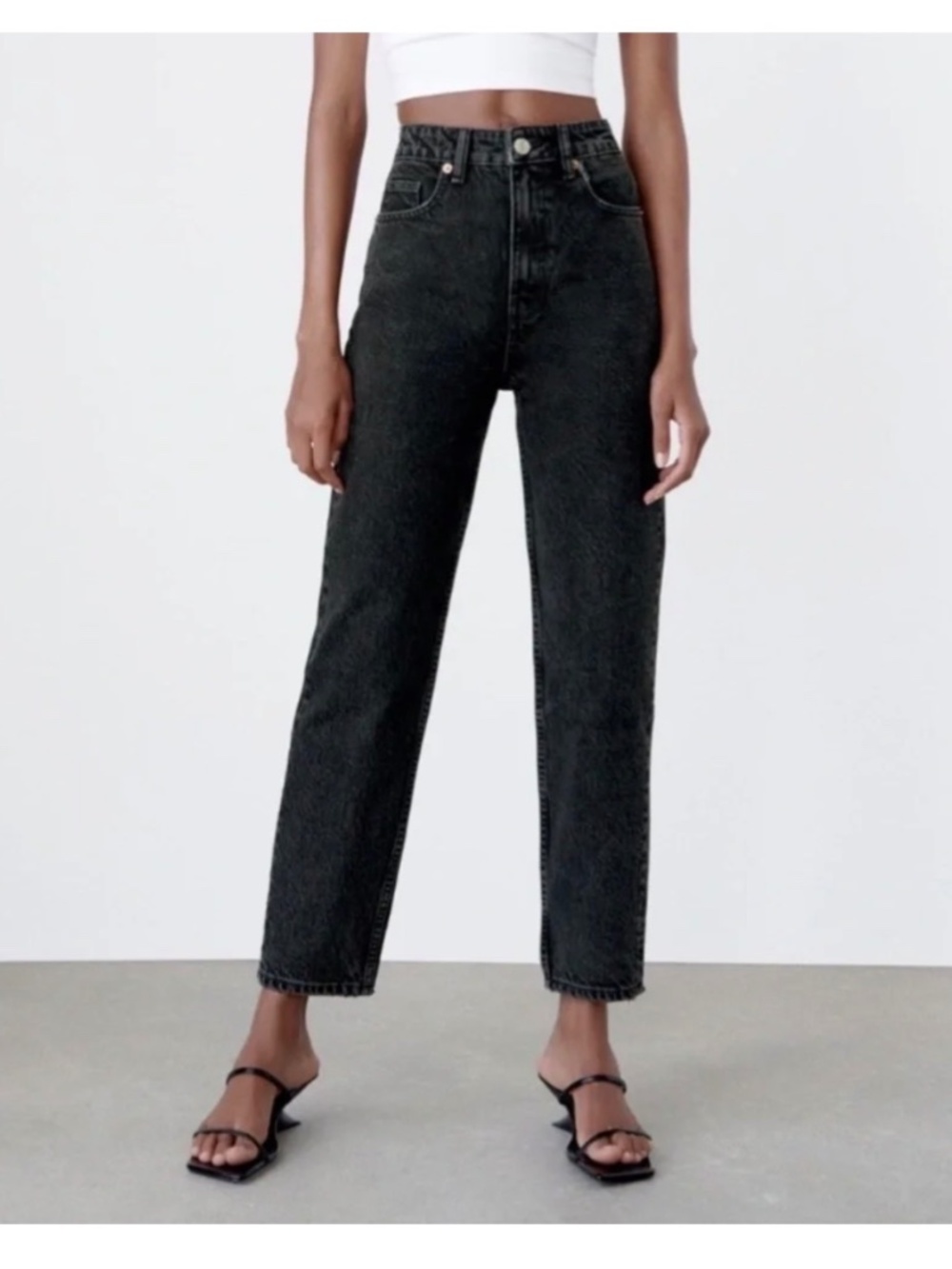 Zara BLACK HIGH RISE CLASSIC FIT MOM JEANS Size 2